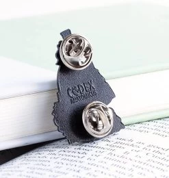 Microscope With Flowers - Enamel Pin -Codex Anatomicus Shop PINCA044 3 3124e205 27db 4cde a481 de5a85aebd47